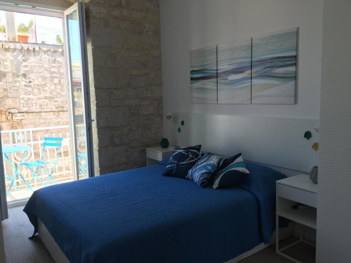 La Terrazza Sul Mare - Dimora Di Charme Apartment Giovinazzo Exterior photo